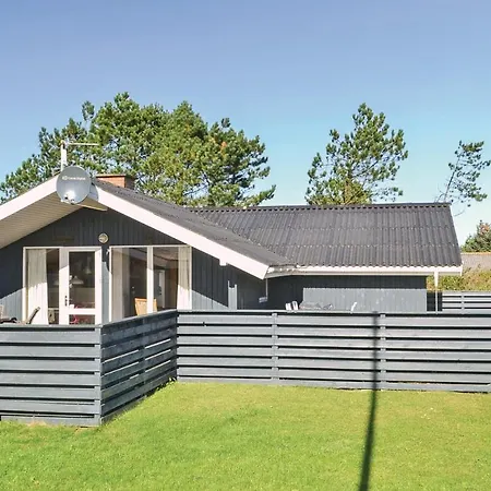 3 Bedroom Cozy In Hvide Sande Holiday home